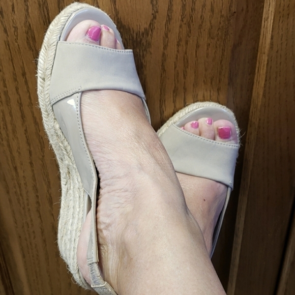 ELLEN Tracy Espedrilles" Keeffe" Nude 6.5m GUC - Picture 2 of 10